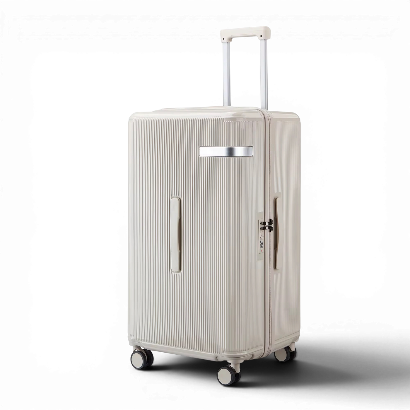 The Voyager Large - Check In 28"
